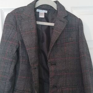 Boys size 6 blazer. This is new never been used.